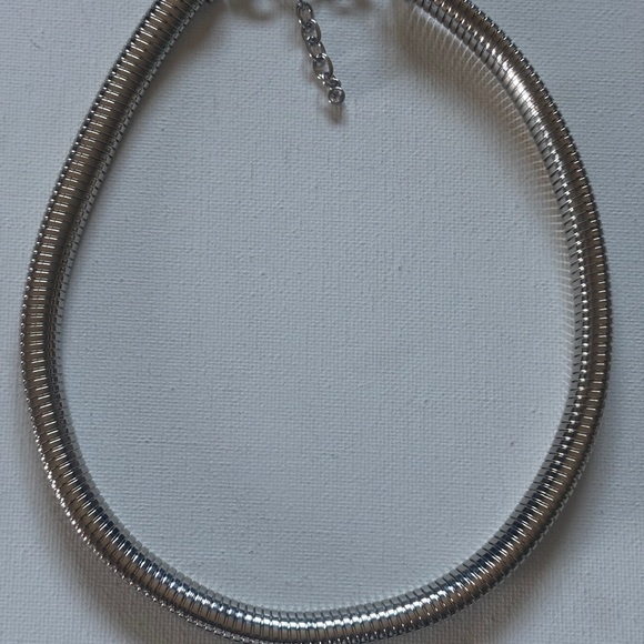 On 34th Silver Tone Chunky Snake Chain Choker Necklace Adjustable - Picture 3 of 4
